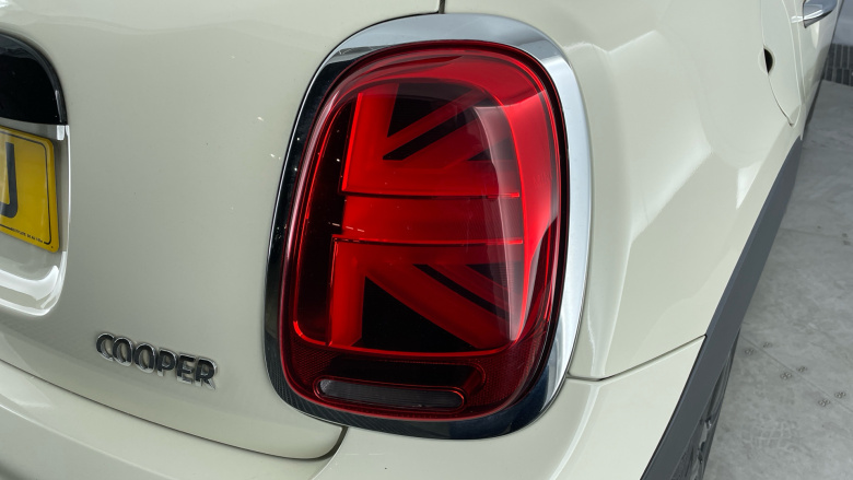 MINI Hatchback 1.5 Cooper Sport II 5dr Petrol Hatchback